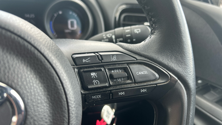Toyota Yaris 1.5 Hybrid Design 5dr CVT Hybrid Hatchback